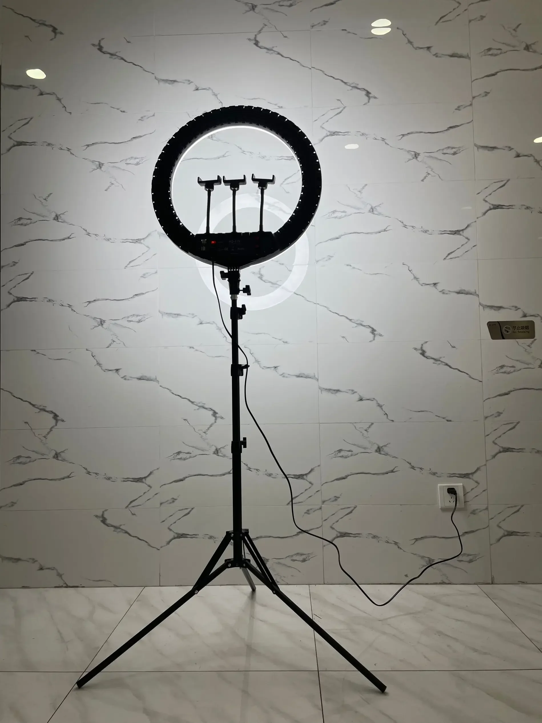 Zestaw lampy fotograficznej LE – Photography Lighting recenzja i cena